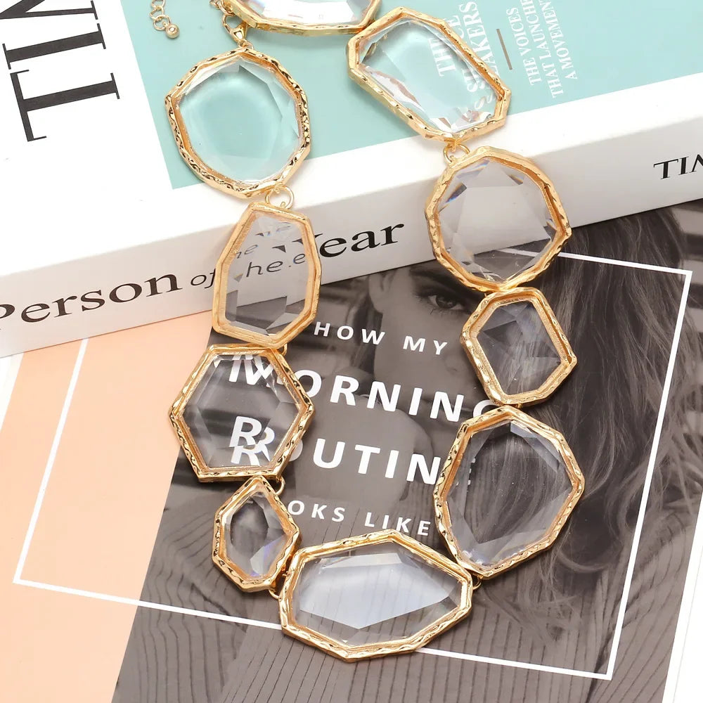 New Irregular Geometry Transparent Resin Necklace Women's Elegant and Cute Sweater Chain Banquet Jewelry Accessories