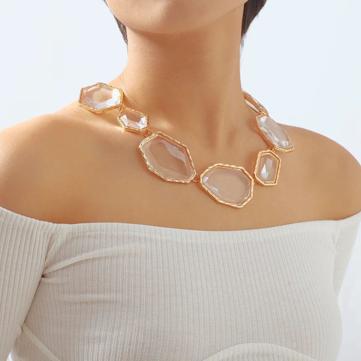 New Irregular Geometry Transparent Resin Necklace Women's Elegant and Cute Sweater Chain Banquet Jewelry Accessories